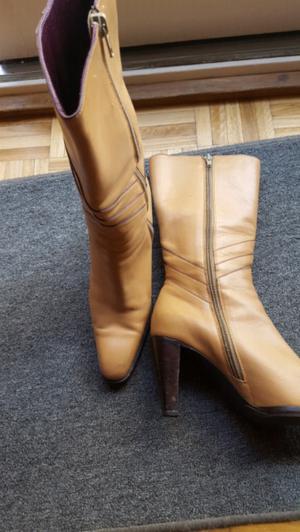 Botas de Cuero Talle 39