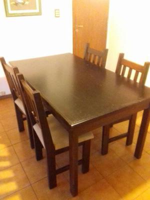 Mesa con 6 sillas!