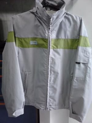 VENDO CAMPERA IMPERMEABLE Y FORRADA, UNISEX TALLE- SMALL