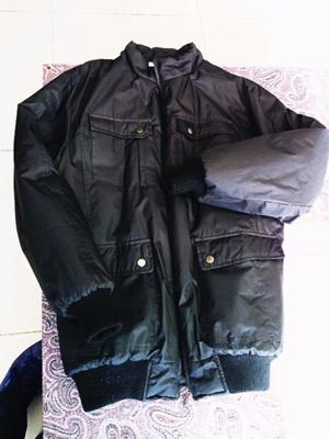 Vendo Campera de Hombre Forrada impermeable