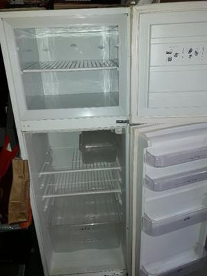 Vendo Heladera con freezer