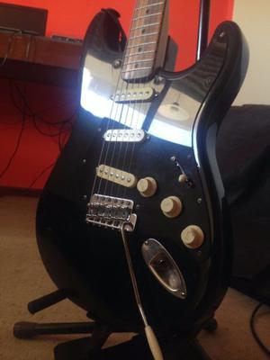 Vendo Stratocaster Fender Squier Usa