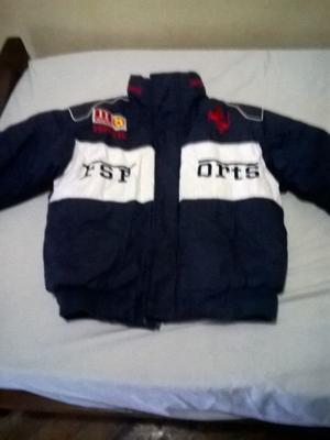 Campera talle 12 para varon. tiene el cierre roto