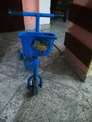 Kids scooter monopatin