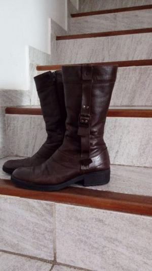 BOTAS CUERO EXCELENTE ESTADO LIQUIDO YA!!!