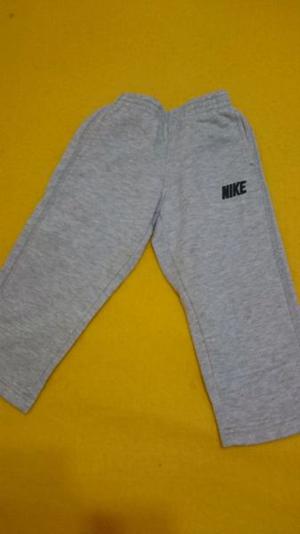 Pantalon Nike con frizado talle 2t USA