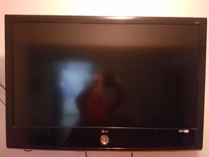 TV LG 42" LCD, FULL HD, MOD. EXCLUSIVO SCARLET 2