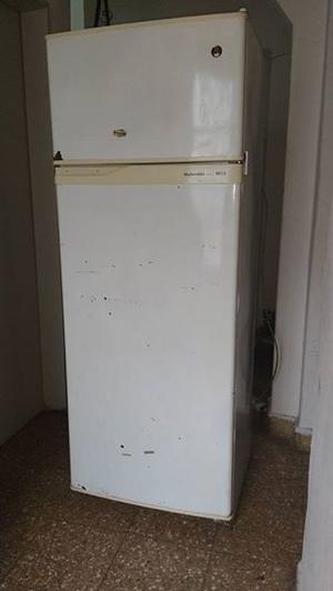 VENDO HELADERA CON FREEZER