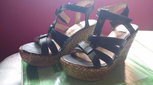 VENDO SANDALIAS ALTAS