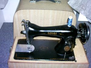 maquina de coser en valija excelente maquina poco uso