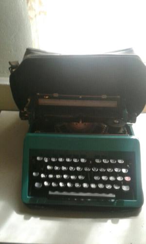 Maquina de escribir olivetti studio 45