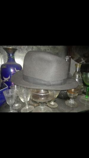 Sombrero antiguo de caballero