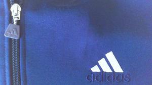 Campera Adidas original Talle 4- Muy poco uso!!