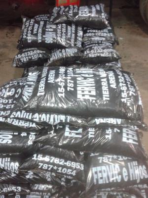 Tierra Negra comun 40 Bolsas De 12kg.(1/2m3. Aproximado)