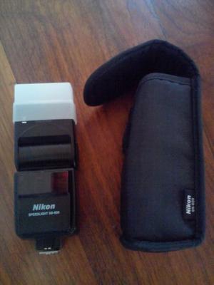 VENDO FLASH NIKON SB600