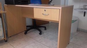 escritorio de madera para oficina