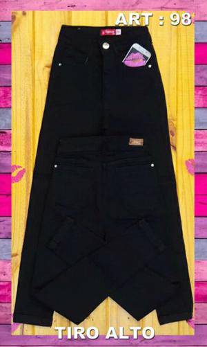 Jeans color negro