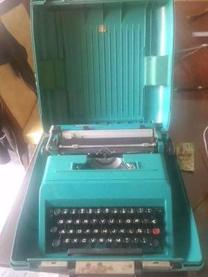 Maquina de escribir portatil Olivetti Studio 45