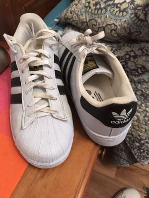 Vendo zapa Adidas talle 37