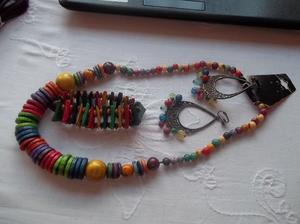 collar, pulsera y aros multicolor