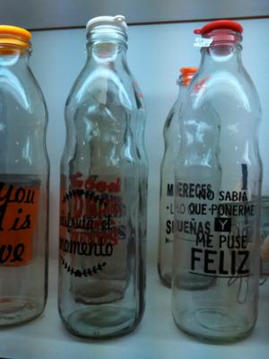 Botellas de jugo agua estampadas. Liquidacion total