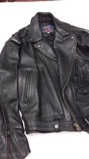 CAMPERA DE CUERO MARCA WARWIC IMPECABLE NEGRA EXCELENTE