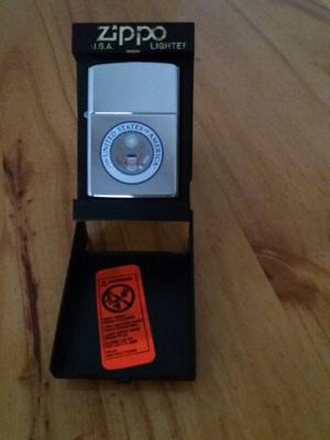 Encendedor Zippo con Escudo de Águila