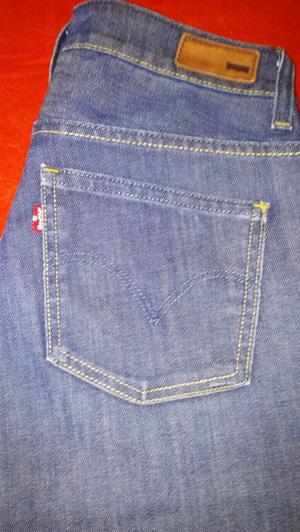JEANS LEVIS mujer