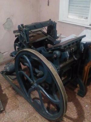 Vendo maquina tipográfica minerva!!