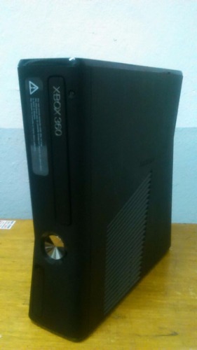 Xbox 360 Slim 250gb Mod. Incluye Kinect