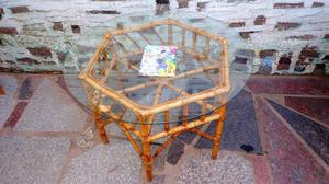 mesa de caña exagonal con vidrio