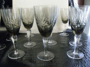 11 copas cristal labradas fumé negro de vino sin uso