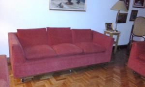 Fino juego de living, sillón de 3 cuerpos y dos