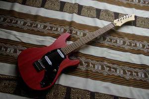Guitarra Eléctrica Simil Stratocaster, Luthier, Subasta.