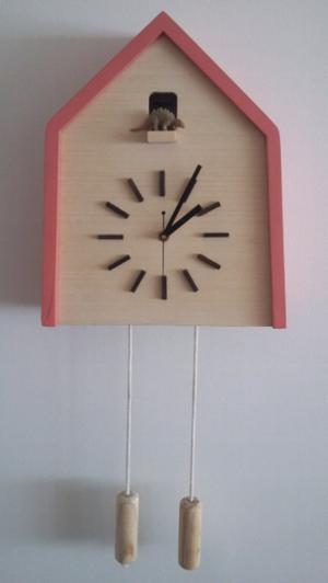 Reloj Cucu de madera marca Pesqueira