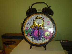 Reloj Gigante Garfield Mujer
