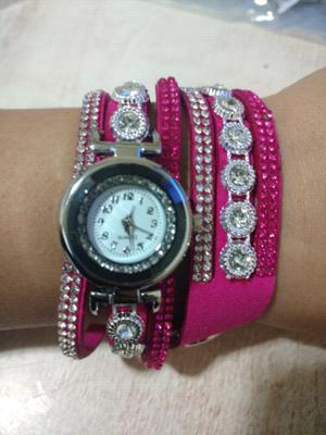 Reloj Nuevo color fucsia