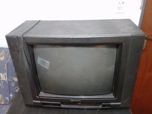 Televisor usado 29 pulgadas Hitachi.