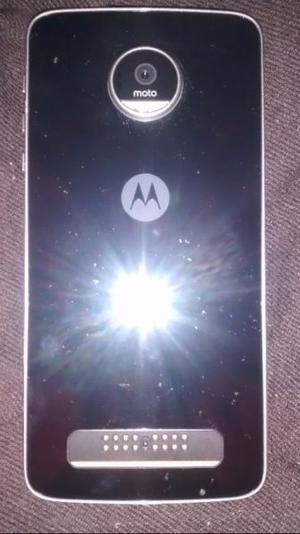 Vendo o permuto moto z plus