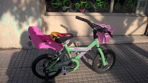 Bicicleta Rodado 12" de Barbie, usada.