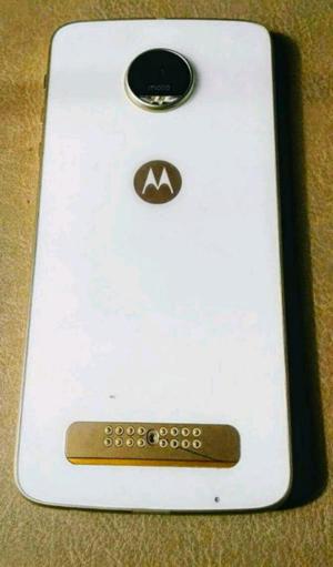 COMPRO MOTO Z PLAY