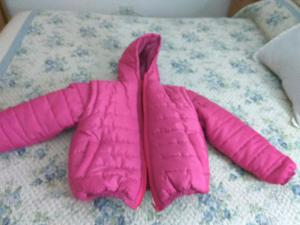 Campera fucsia talle 8