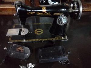 Maquina de coser gardini original