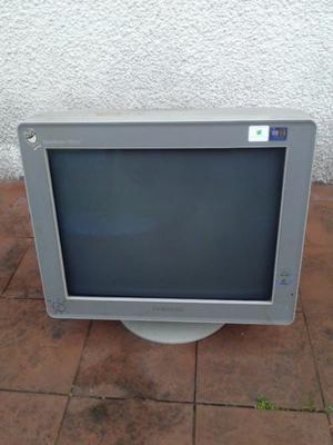 Monitor samsung syncmaster 796mb plus 17"