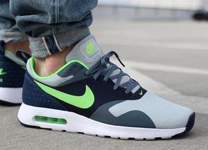 Nike Air Max Tavas