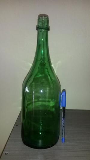 Vendo botellas de vidrio para decoracion. Desde $100