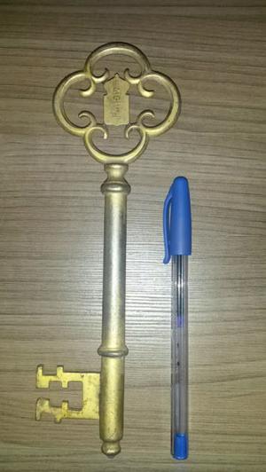 Vendo llave para decoracion.