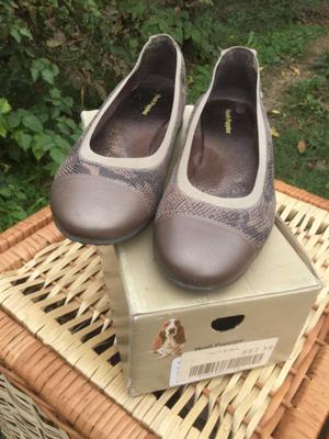 Chatas Hush Puppies Nanda