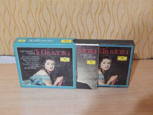 Verdi, La Traviata en 2 CD en caja con libro. Origen: