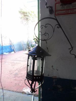 Farol con mensula